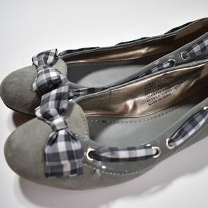 Tommy Hilfiger flats size 7 women's shoes size 7